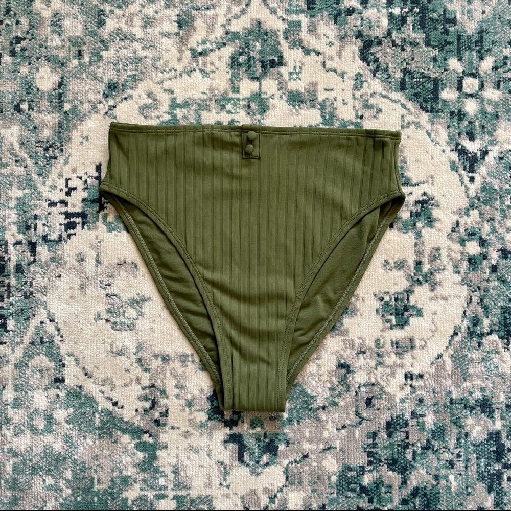 NWOT Xhilaration Women's Bikini Bottom Medium Green Ribbed High Waist Swimsuit